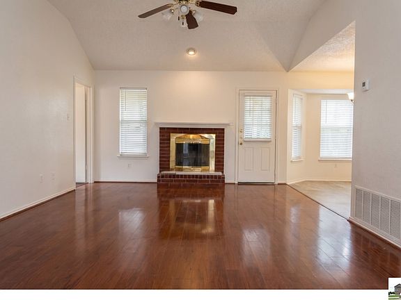 2nd image of 3615 Coral Bay Ln