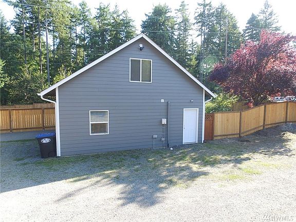 5th image of 4218 15th Ave NE