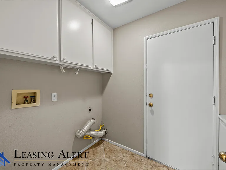 23721 Skycrest Cir — Photo 10