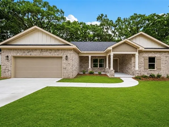 7032 Country Oaks Dr N, Irvington, AL 36544