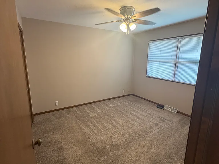 1201 Johnston Dr — Photo 16