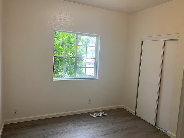 12 Highway Ave — Photo 27