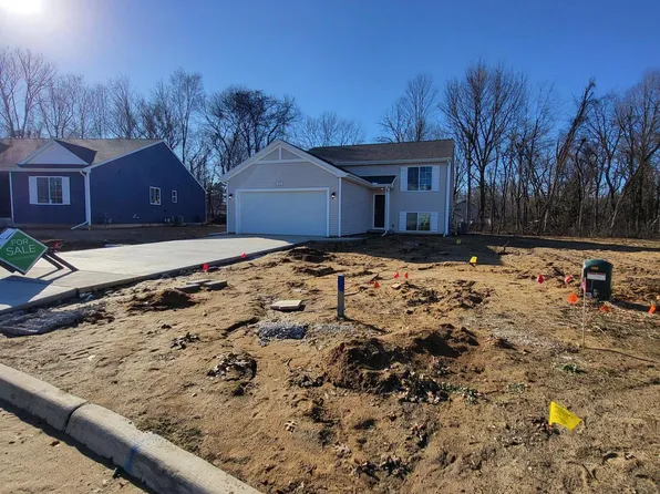 1212 Pine St, Three Rivers, MI 49093