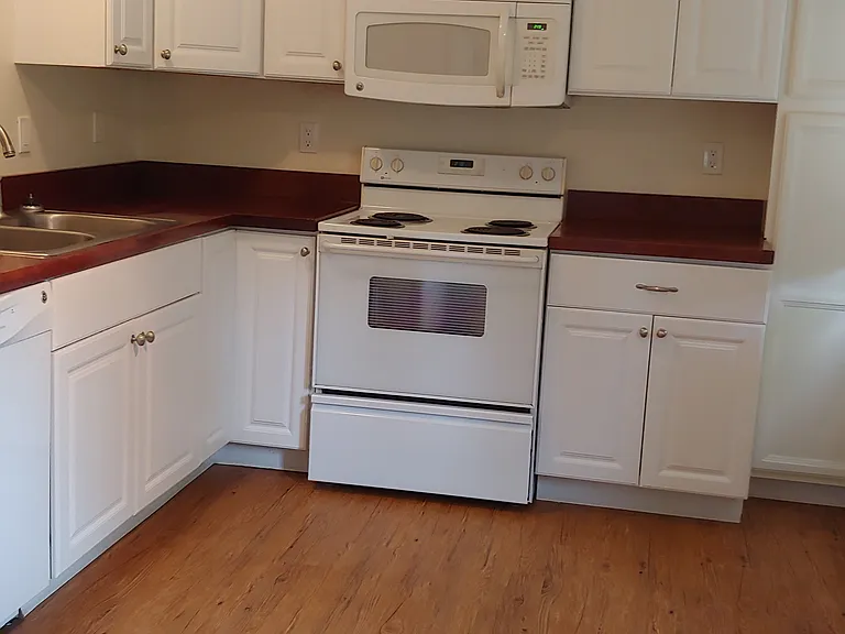 6405 Creek Xing #1 — Photo 3