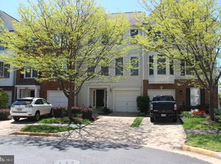 25555 Gwynneth Sq, Chantilly, VA 20152