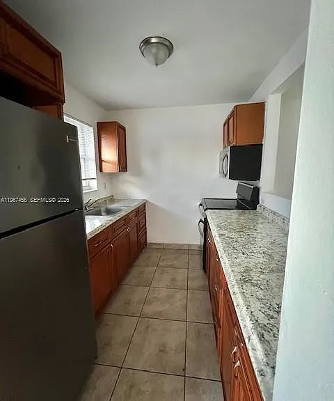 2746 Johnson St #W — Photo 25