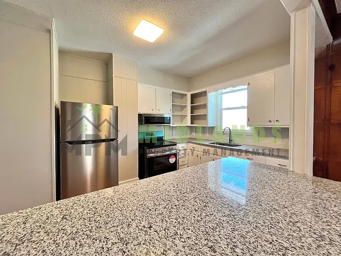 2326 Stark St #B — Photo 5