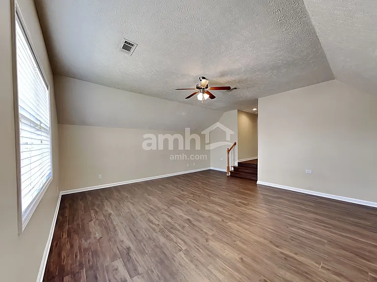 2495 Oak Hill Dr — Photo 9