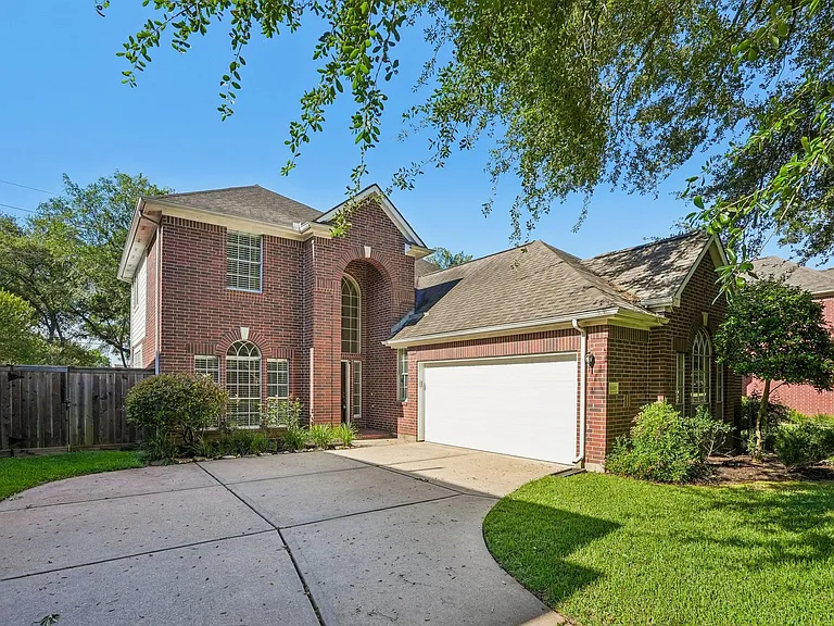 15415 Truslow Point Ln — Photo 2