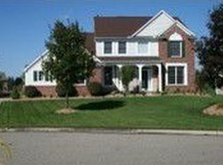 4120 Holly Ln, Rochester, MI 48306