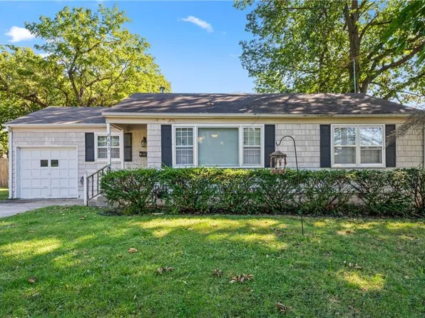 8633 Riley St, Overland Park, KS 66212