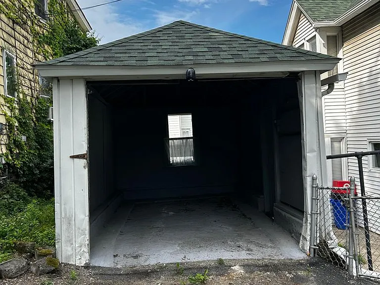 617 Alder St — Photo 23