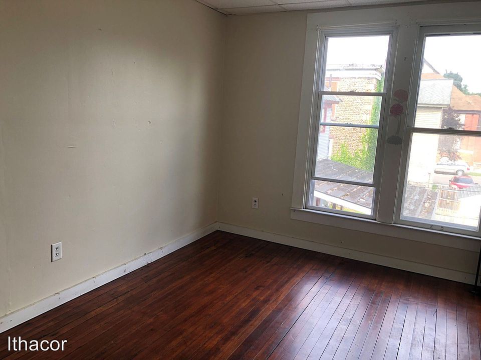 2nd image of 7 Church St APT 10