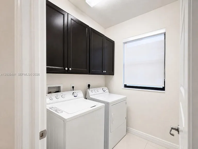 8605 NW 102nd Ct — Photo 16