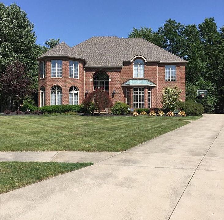2nd image of 3227 Royal Oak Ct