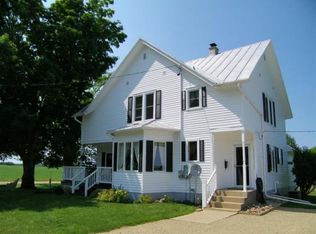 N8674 Beaver Creek Rd, Clintonville, WI 54929