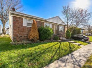 30 S Whittier St, Carteret, NJ