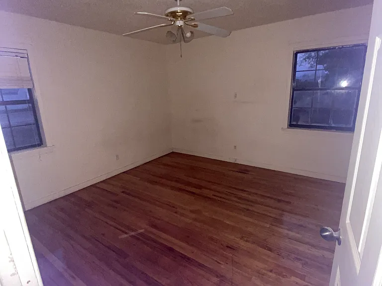 3725 Avenue V — Photo 14