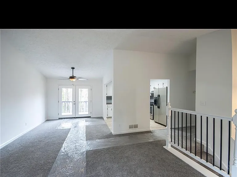 960 Park Forest Dr — Photo 8