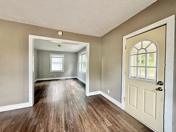 3rd image of 4519 5th Ave