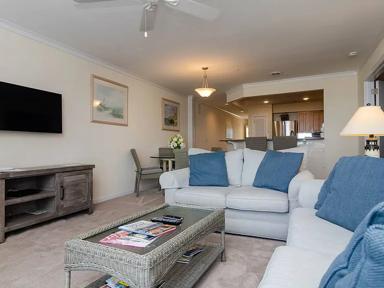 2514 N Lumina Ave #H — Photo 6