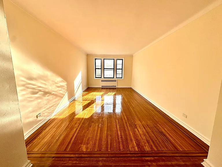 35-43 84th St #423 — Photo 5