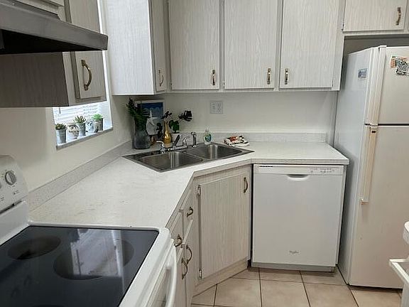 5th image of 1903 SW PALM CITY Road SW #H