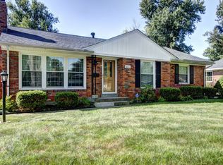 6811 Greenlawn Rd, Graymoor Devondale, KY 40222