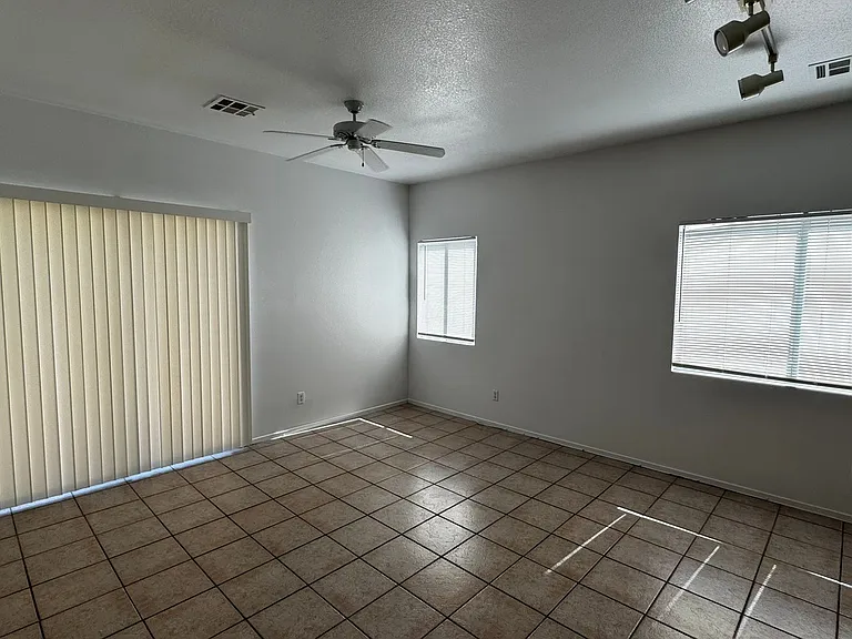 7290 Golden Star Ave — Photo 7