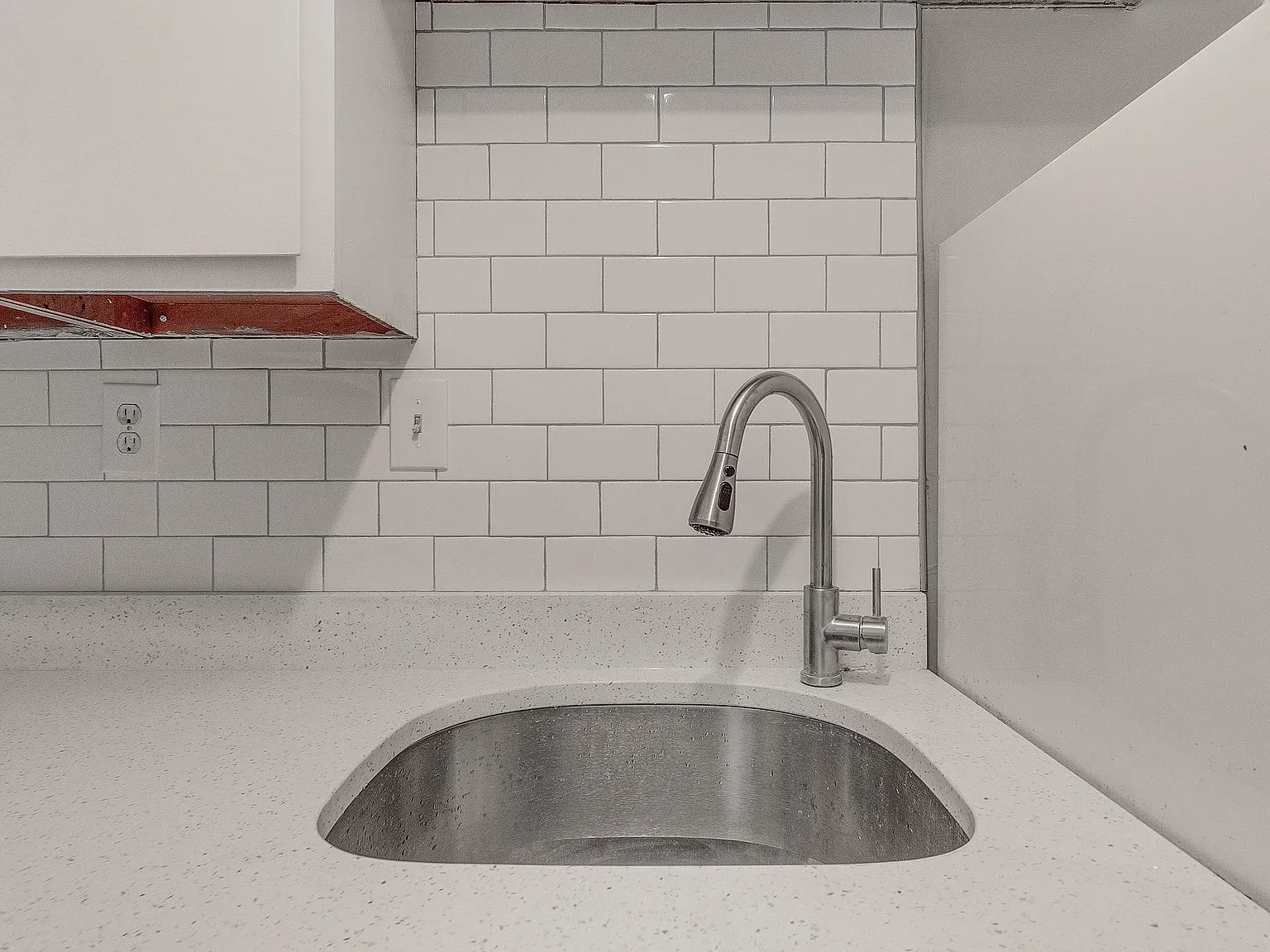 704 Motter Ave — Photo 3