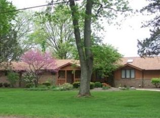 1469 Sand Ridge Rd, Bowling Green, OH 43402