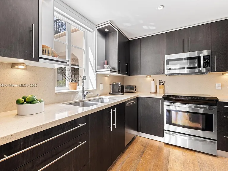 19216 Fisher Island Dr #19216 — Photo 12