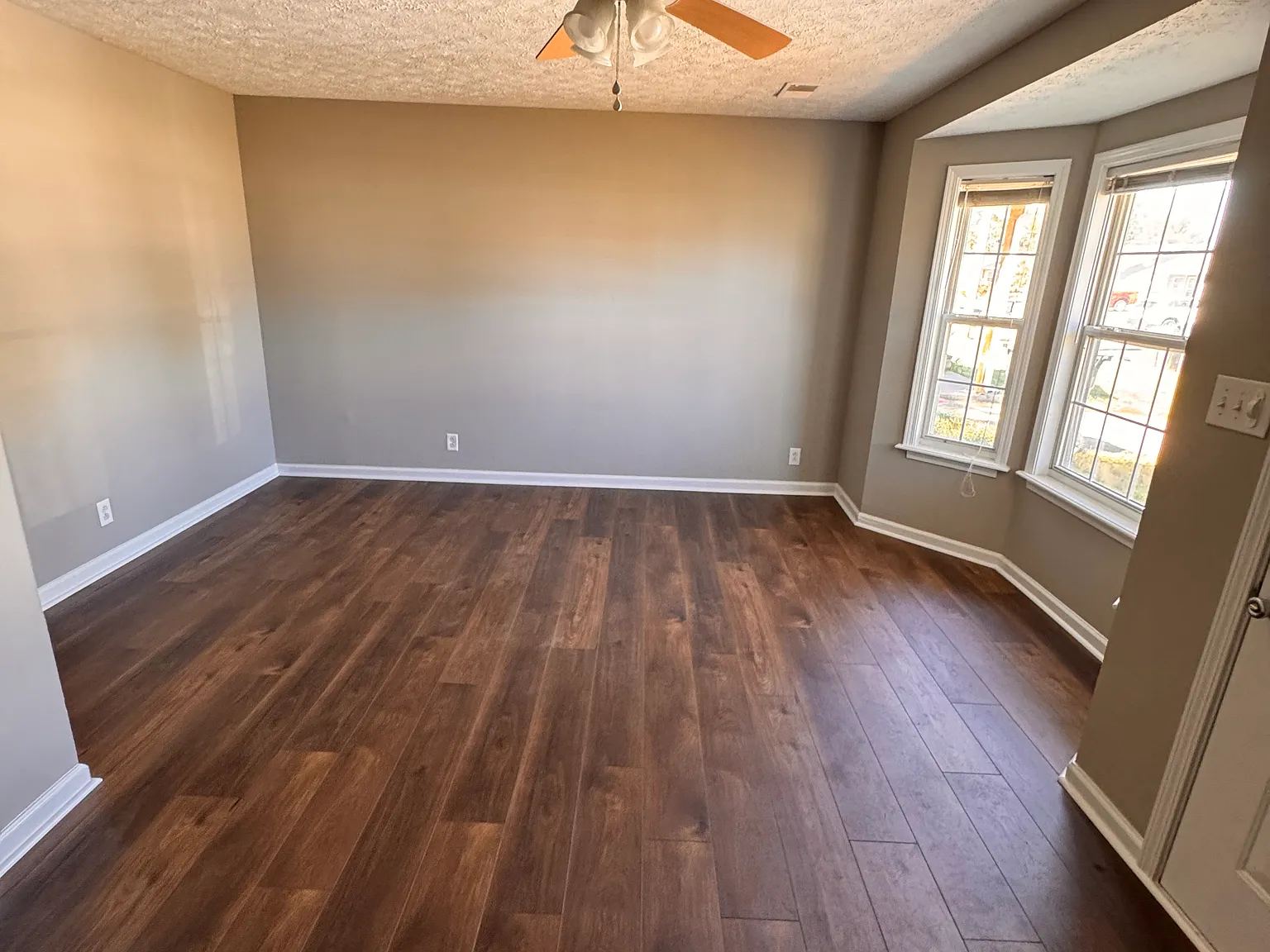 1043 Shadow Ridge Ave — Photo 3