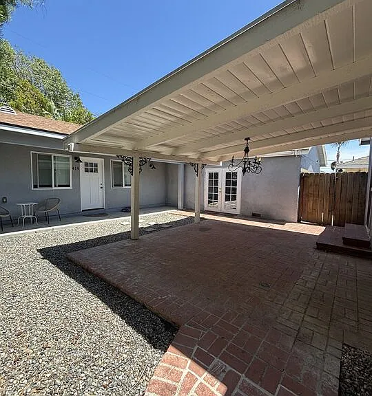 417 N Citrus St — Photo 29