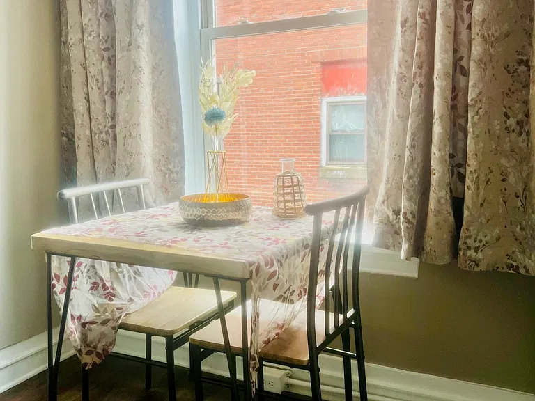 479 Main St #4 — Photo 4