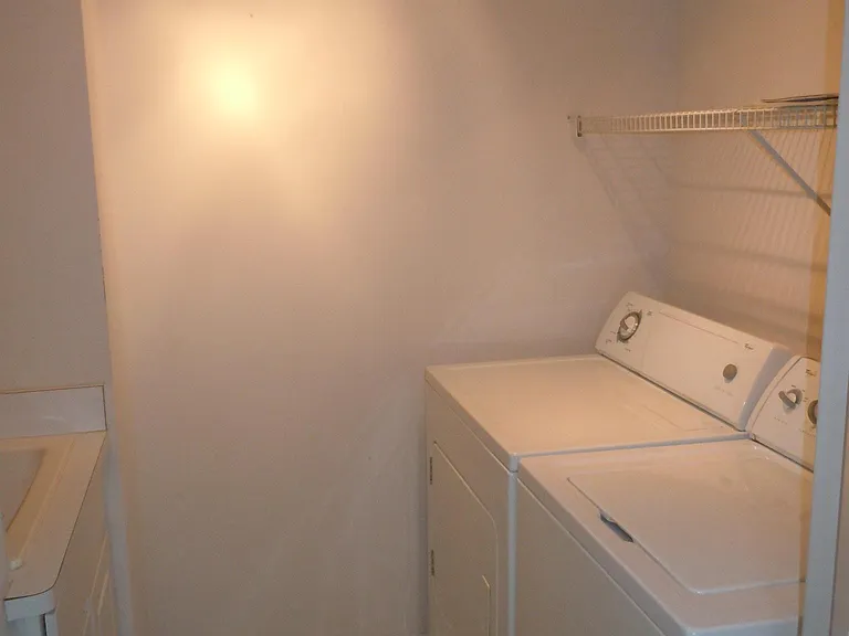 312 James Cir — Photo 16