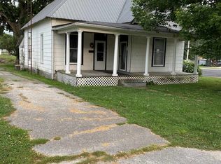 205 Sherman St, Loogootee, IN