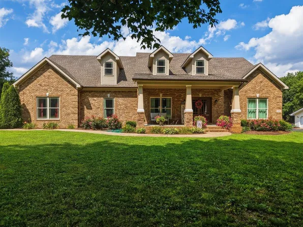 378 Hickory Heights Ct, Bowling Green, KY 42104
