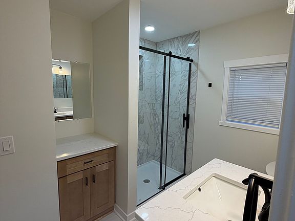 4th image of 3419 Haywood Rd