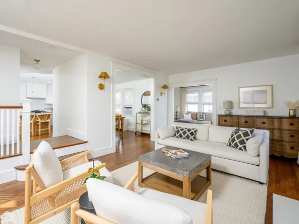 59 Virginia Rd, Quincy, MA 02169