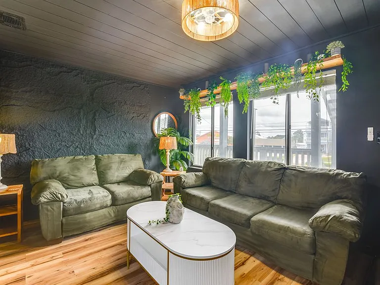 6829 Thomas Dr #408 — Photo 2