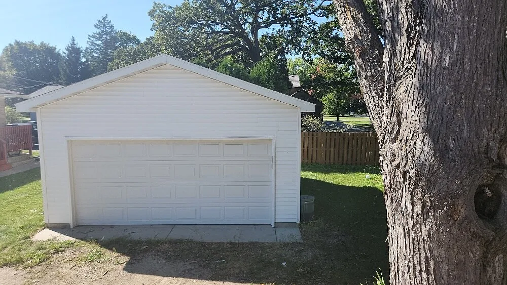 3 bed, 1238 sqft, $2,150 — Photo 2