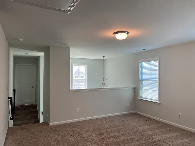 302 Garden Walk — Photo 12
