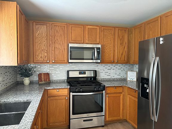 5th image of 1718 Stonegate Dr