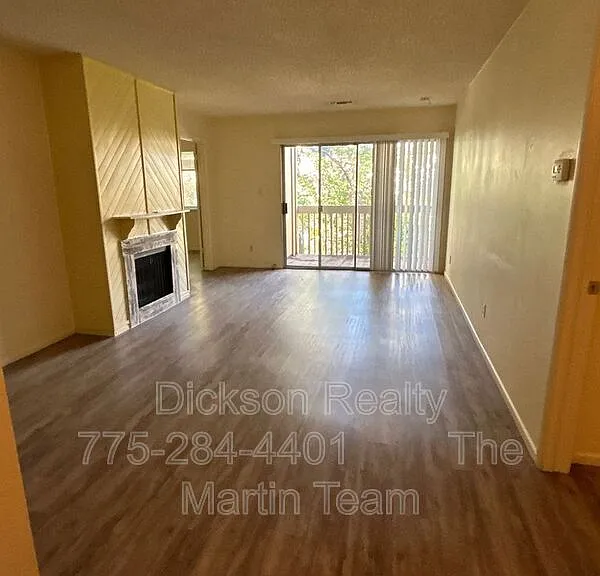 2300 Dickerson Rd #16 — Photo 5