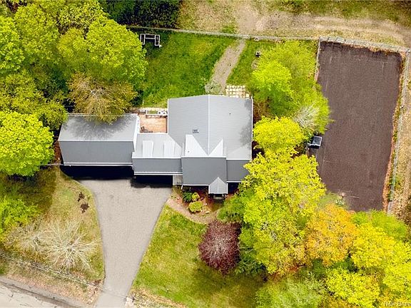 2nd image of 76 Island View Dr