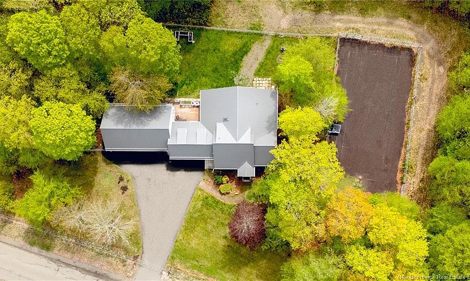 1st image of 76 Island View Dr