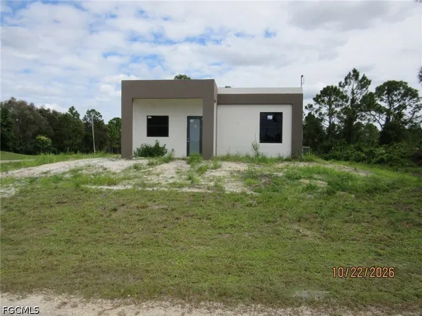2901 62nd St W, Lehigh Acres, FL 33971
