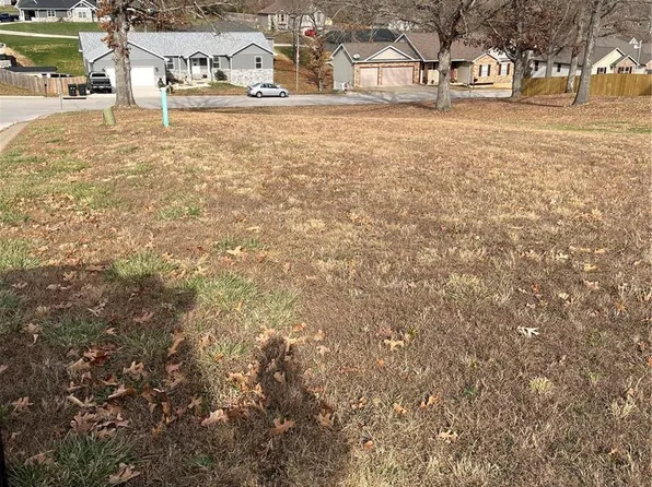 106 & 107 Ella St, Waynesville, MO 65583