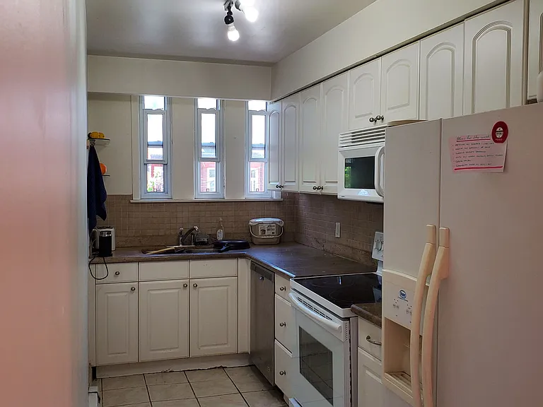 63 Madison Ave #2 — Photo 10
